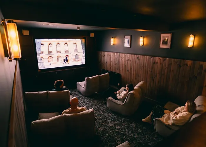 Code - The Court, Edinburgh Hostel